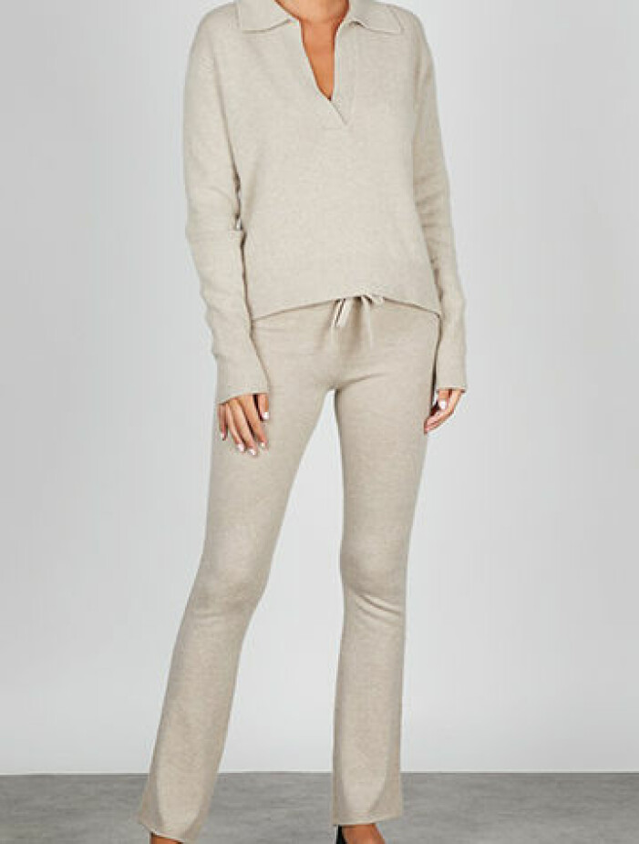 beige set lisa yang