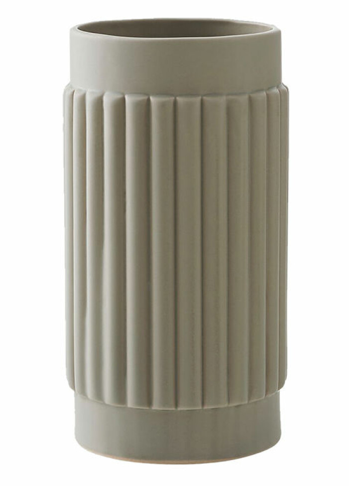 beige vas