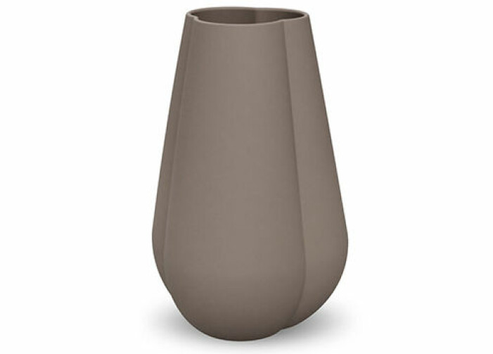 beige vas