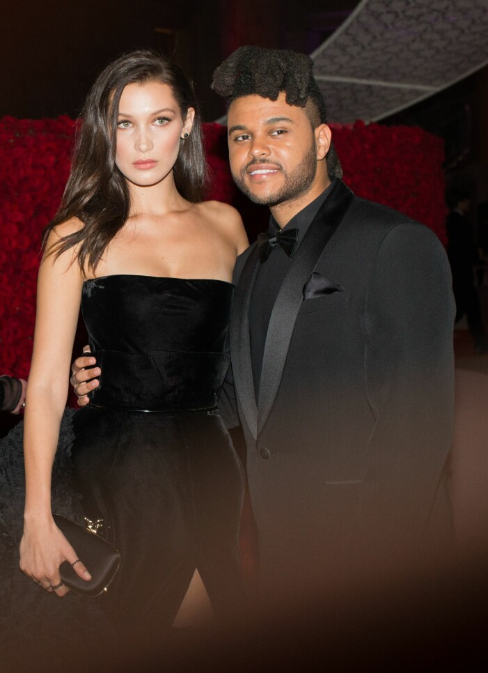 Bella Hadid och exet The Weeknd på The Metropolitan Museum of Art 2016. Bella Hadid och exet The Weeknd