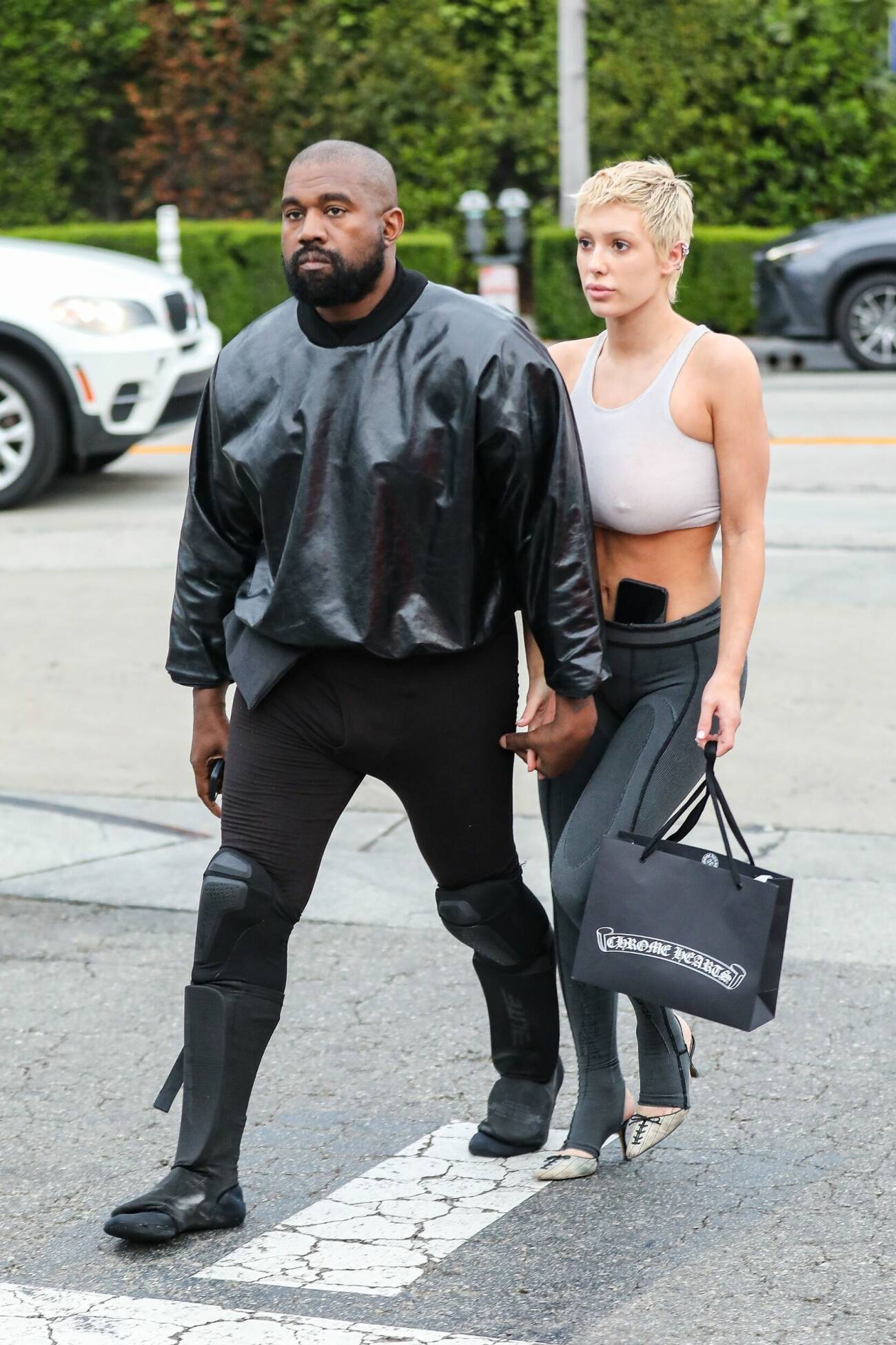Kanye West och Bianca Censori tillsammans i maj 2023.