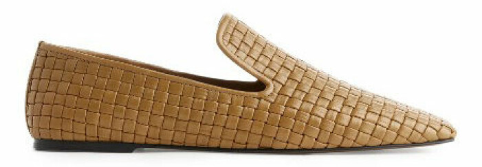 biege loafers dam