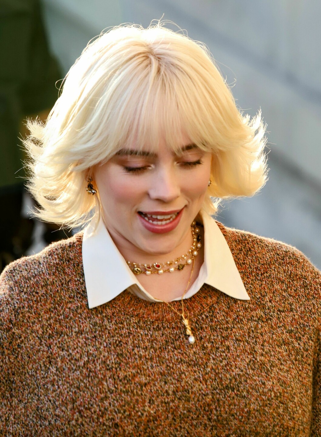 Billie eilish wolf cut, blond frisyr