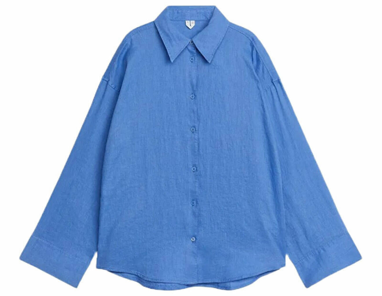 blå skjorta i linne från arket