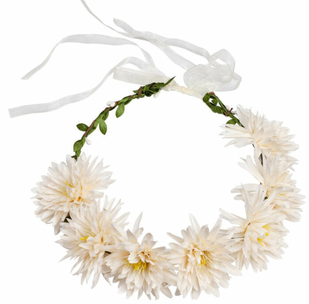 Vit krans med vita blommor