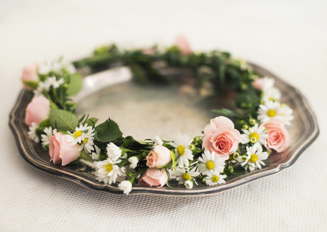 Foto: <a href="http://sofiabystrom.se/">Sofia Byström</a> blomsterkrans_1_sofia_bystrom