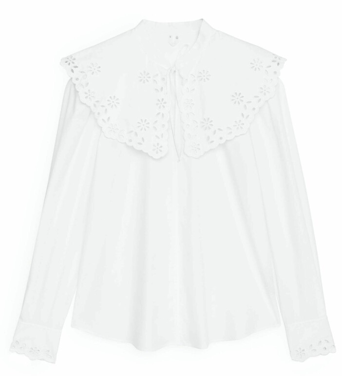 Blus med dekorativ krage från Arket.