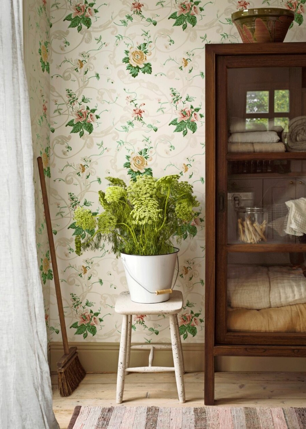 Blomstertapet i gammeldagsstil