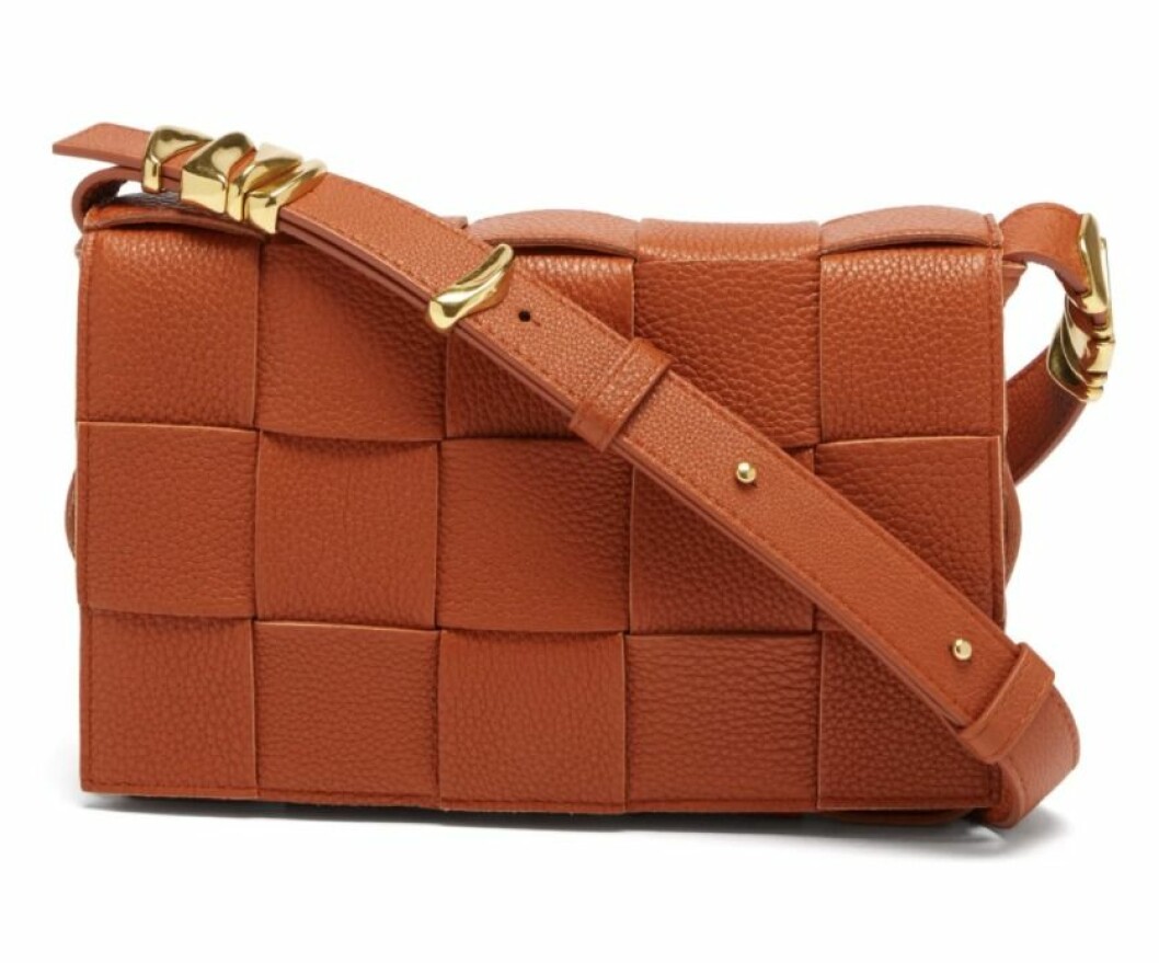 Roströd crossbody-väska från Bottega Veneta