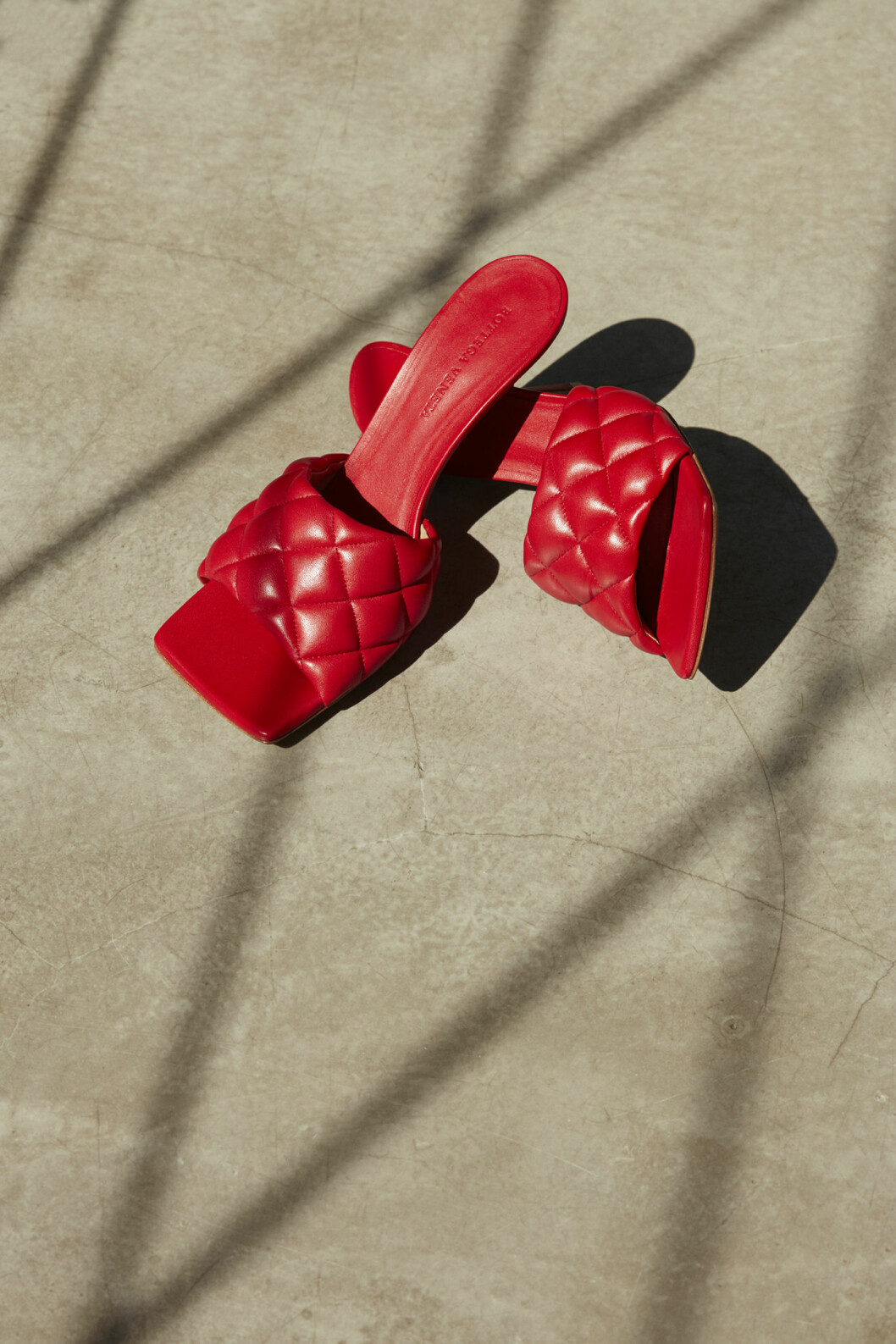 Klackskor från den exklusiva minikollektionen Bottega Veneta x Mytheresa.