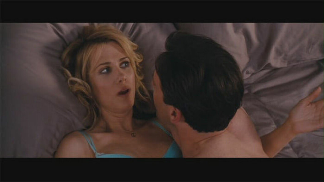 Via: <a href="http://www.fanpop.com/clubs/jon-hamm/images/30208196/title/jon-hamm-bridesmaids-screencap" target="_blank" rel="noopener">fanpop</a>