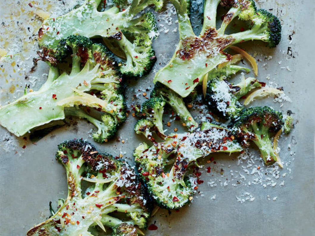 Nyttiga broccolichips. Nyttiga broccolichips.