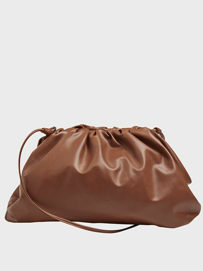 brun-clutch-asos