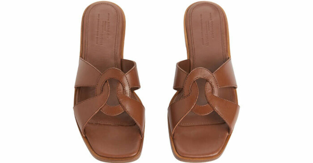 bruna sandaletter gjorda i kromfritt läder med remmar från Arket