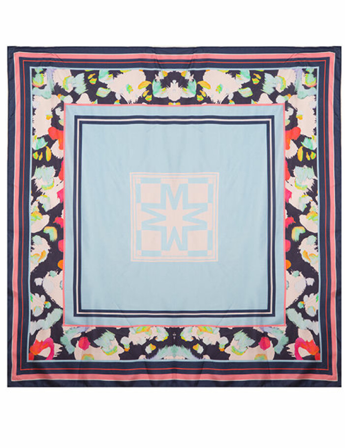 by malina blommig scarf