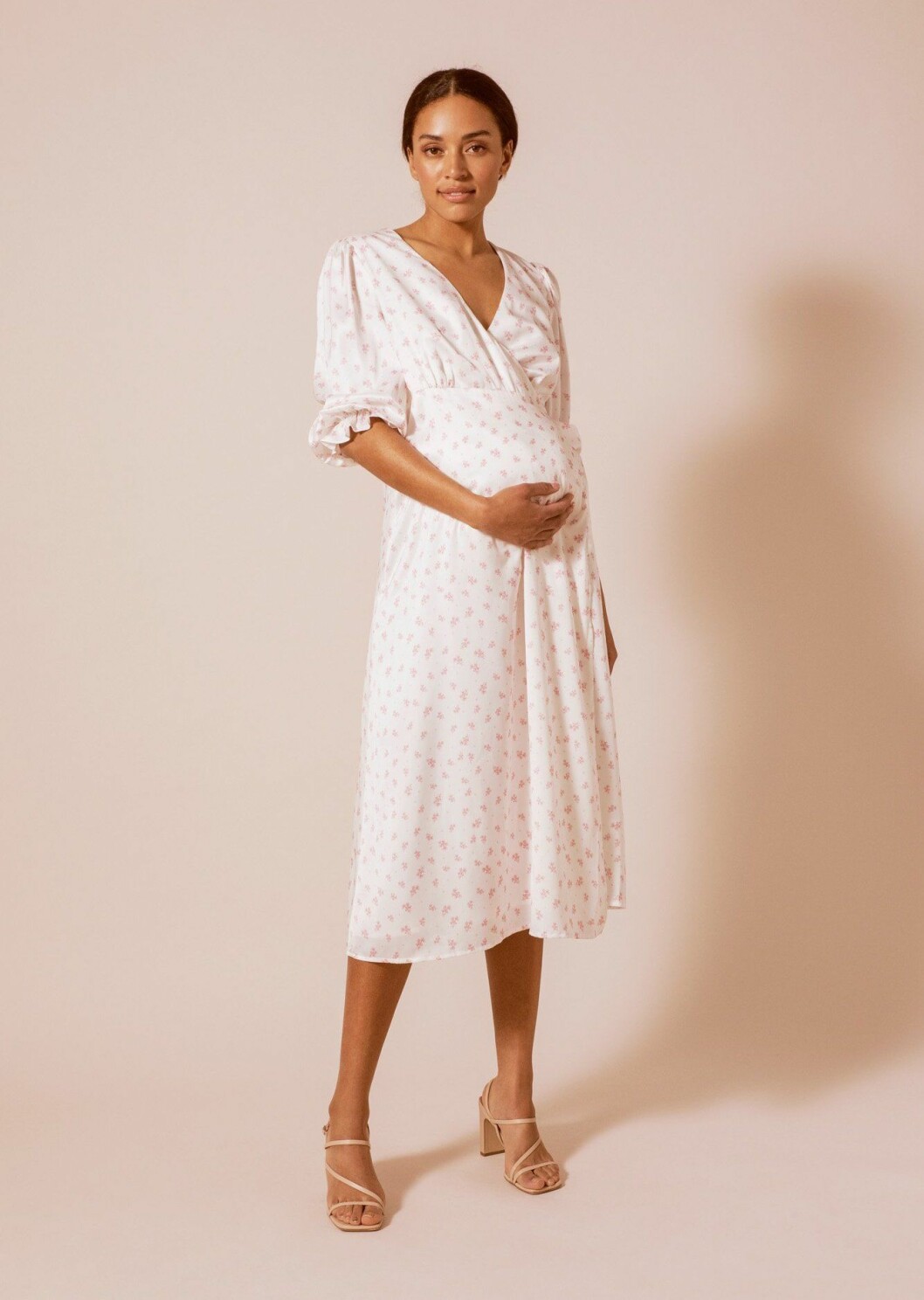 Mini Malina collection 2020: Blommig mammaklänning