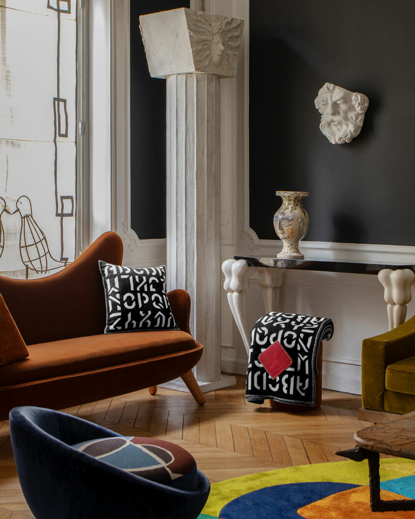 <span class=" bold" data-lab-bold_desktop="bold">Tips!</span> Oberoende stjärntecken är mönstermix värt ett försök. Skruva upp eller tona ner färgval efter tycke och smak. Foto: Byredo. Inredning enligt stjärntecken, skytten