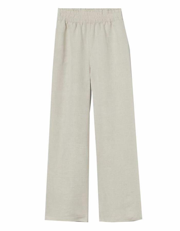 beige byxor