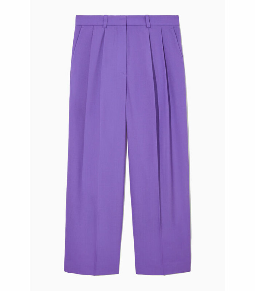 <a target="_blank" rel="nofollow" href="https://www.cos.com/en_sek/women/womenswear/trousers/product.wide-leg-tailored-wool-trousers-purple.1129676002.html">Lila kostymbyxor</a>, 1150 kr. byxor