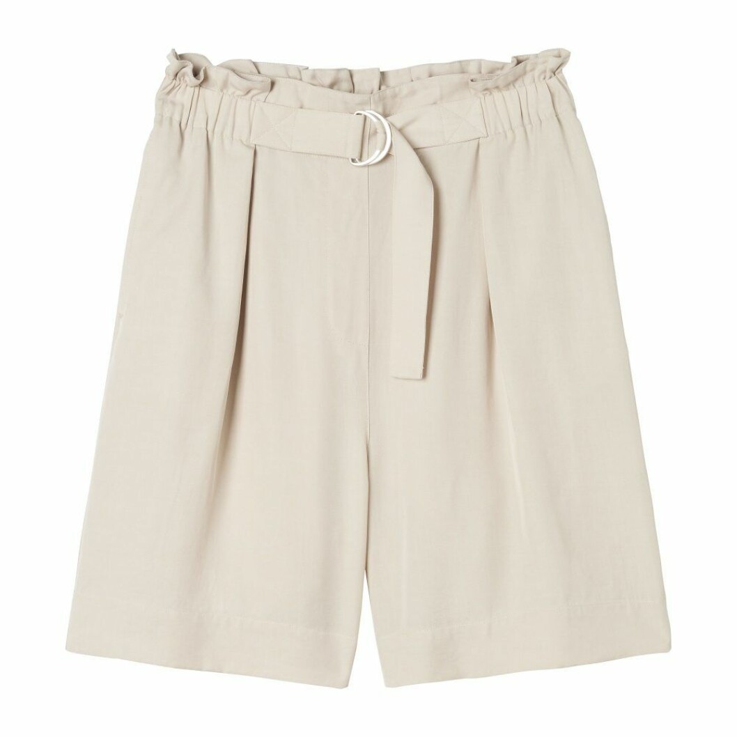 Beige bermudashorts från carin wester