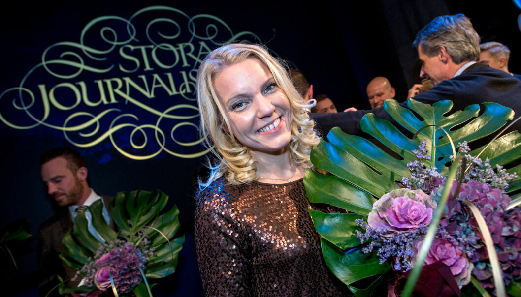 Carina Bergfeldt tog emot Stora journalistpriset 2012. Carina Bergfeldt tar emot Stora journalistpriset
