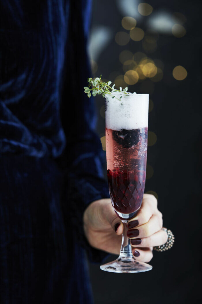 Recept på alkoholfri cocktail med björnbär