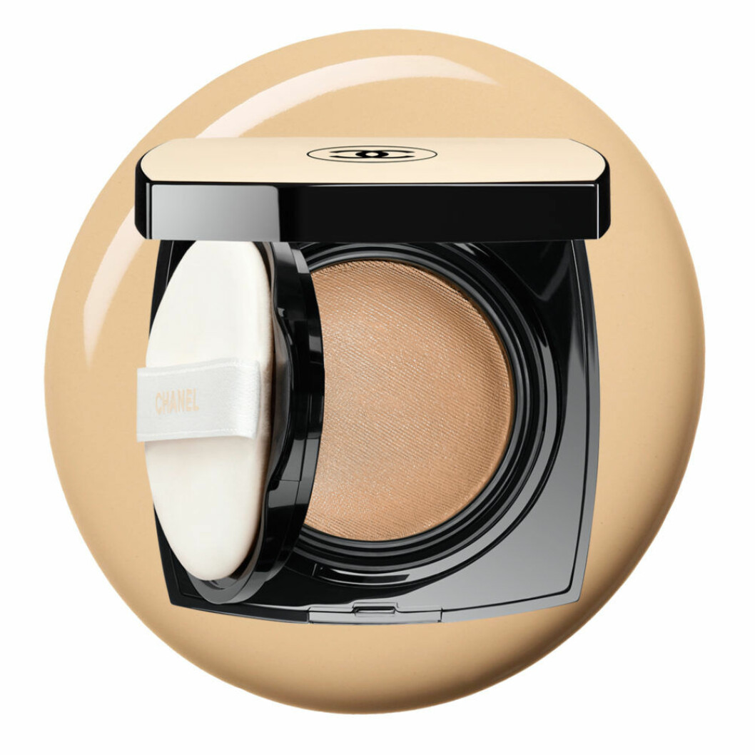 Les beiges healthy glow gel touch foundation från Chanel.