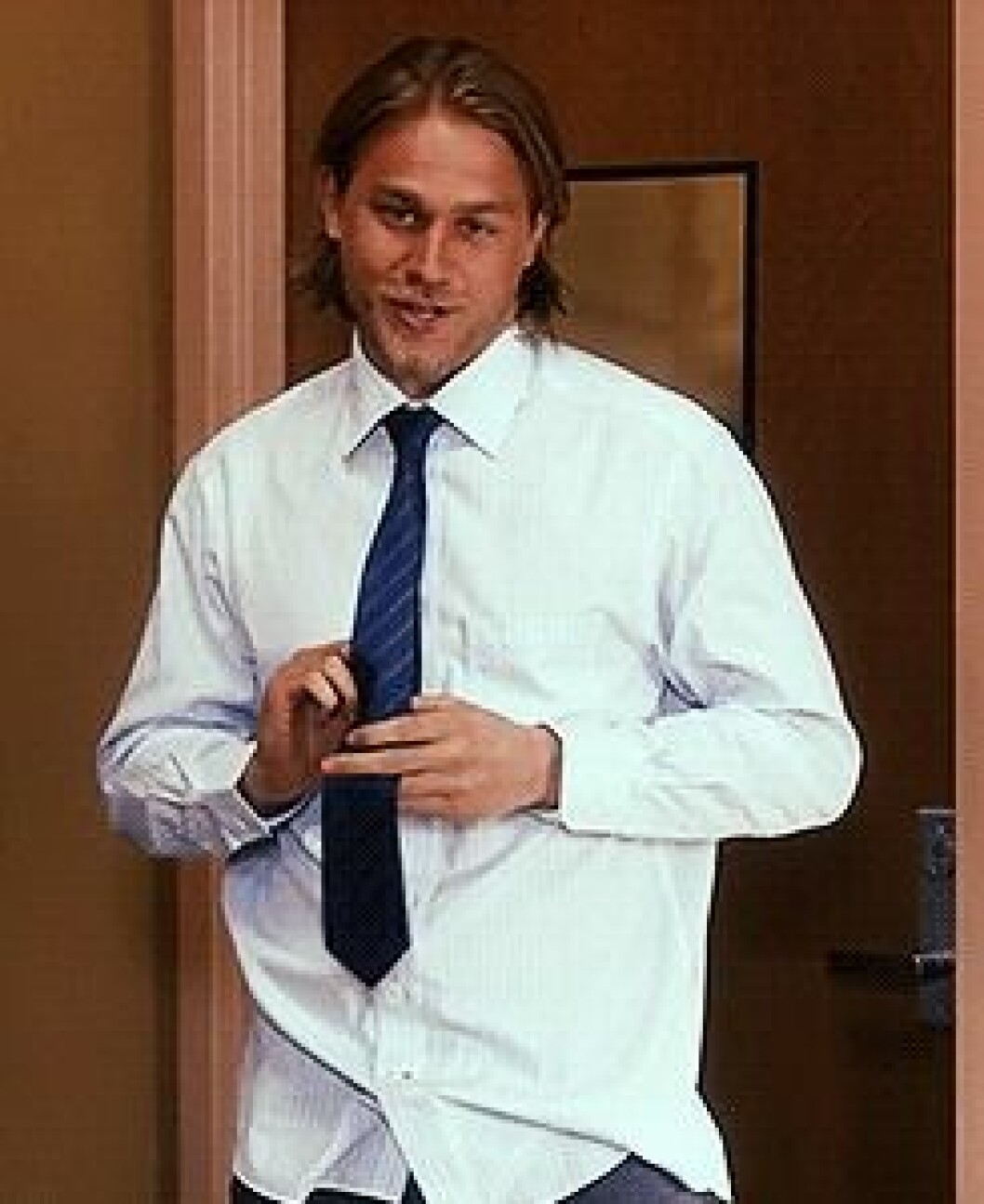 charlie-hunnam-8