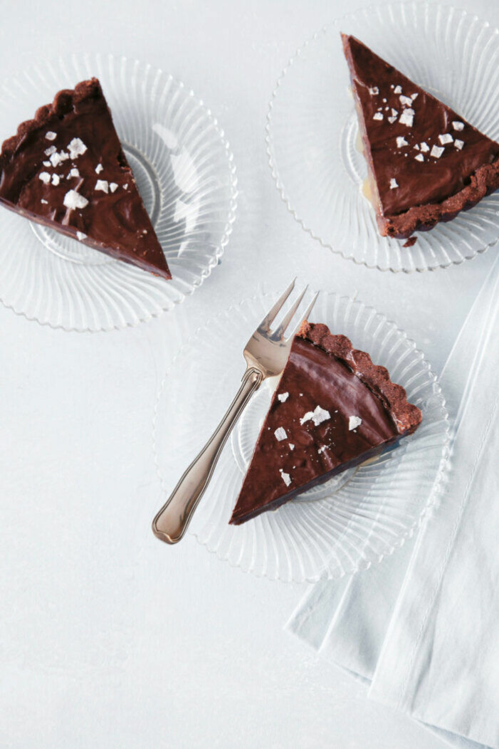 Recept på chokladkaka med karamellfyllning och flingsalt