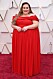 Chrissy Metz i röd klänning på röda mattan