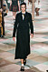 Stilren svart kappa på Diors SS19 haute couture–visning