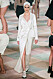 Stilren vit outfit på Diors SS19 haute couture–visning