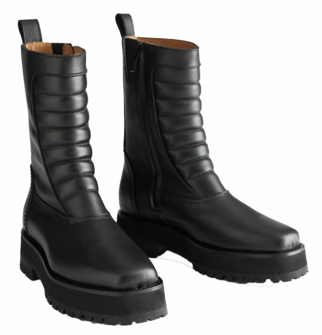 Höga chunky boots från & Other stories med dekorativa räfflade detaljer