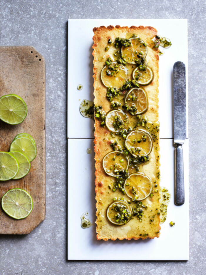 Recept på sötsyrlig limekaka med pistasch