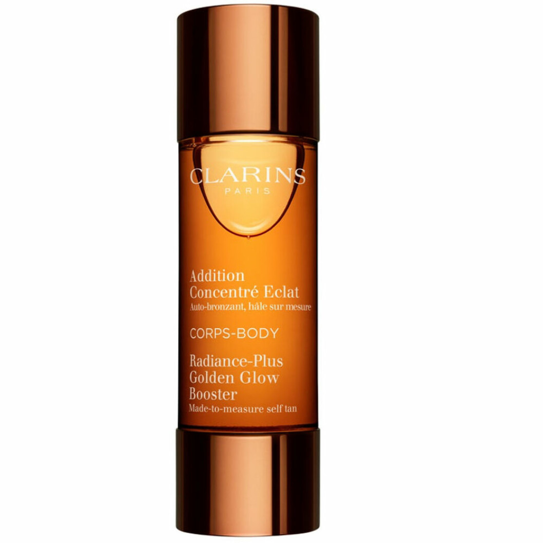 Radiance-Plus Golden Glow Booster, från Clarins. <a href="https://track.adtraction.com/t/t?a=1117786221&as=1212076637&t=2&tk=1&epi=boostbranna&url=https://www.lyko.se/clarins/clarins-radiance-plus-golden-glow-booster-30ml" target="_blank" rel="noopener">Här kan du köpa dem</a>. Clarins body drops