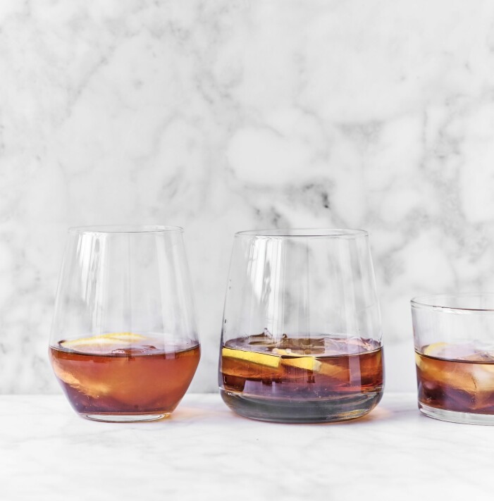 Vad sägs om en locktail, quarantini eller slatt-drink? Cocktail.