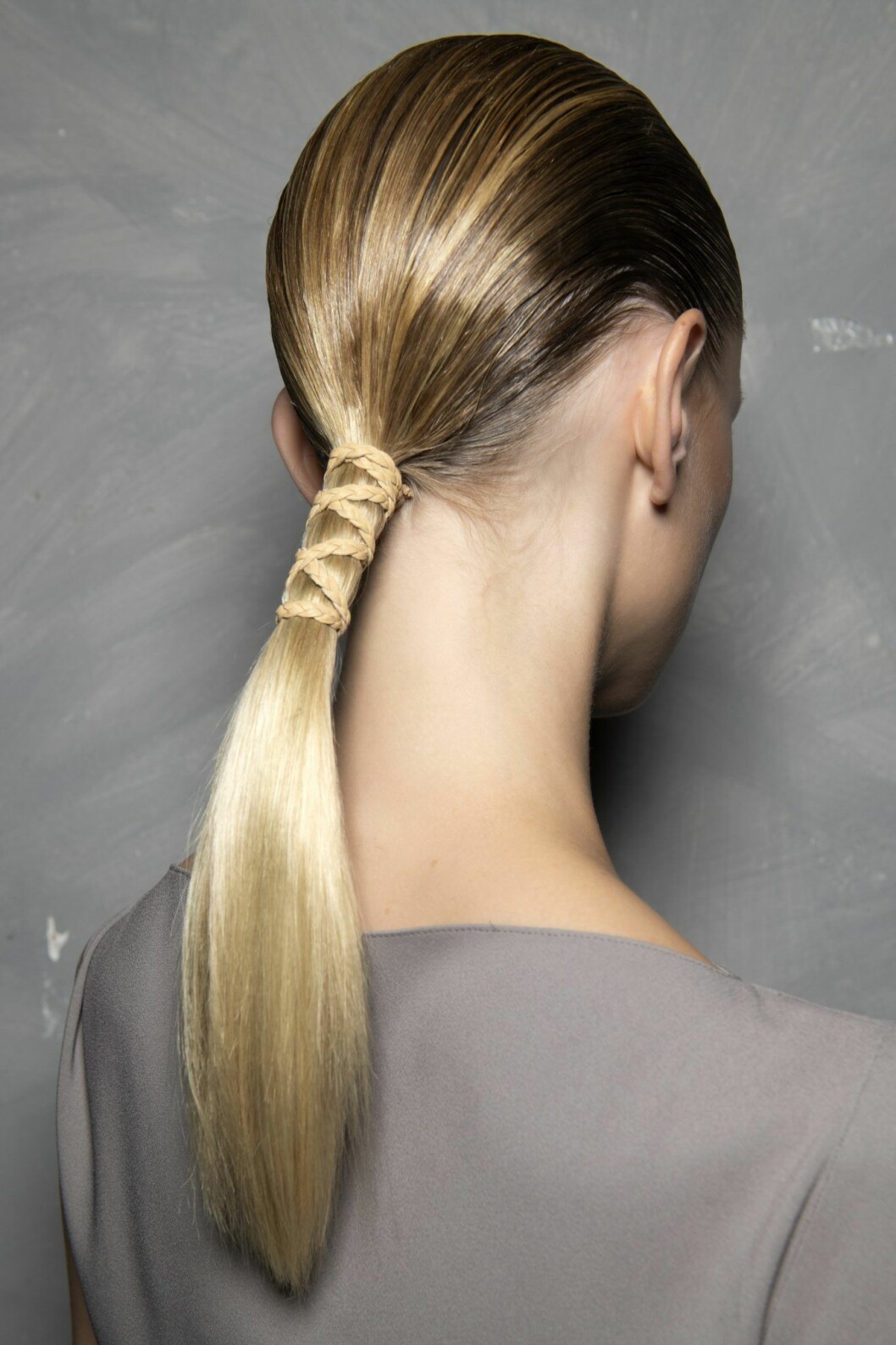 Backstage Colangelo SS 20 backasteg awake