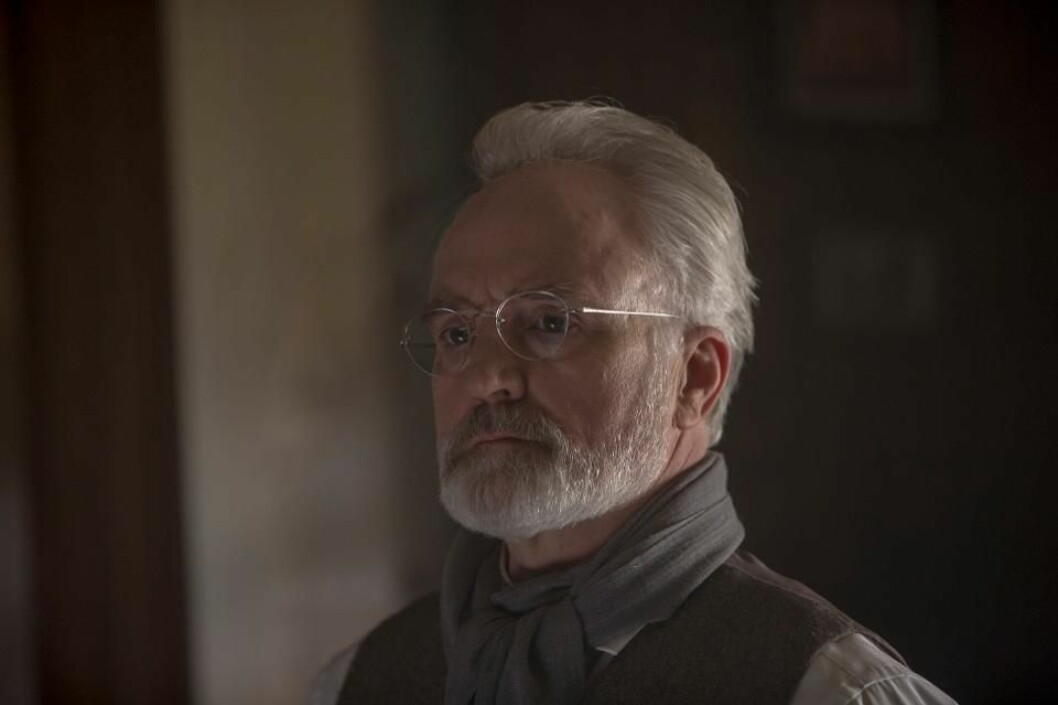 Commander Lawrence, The Handmaid's Tale 