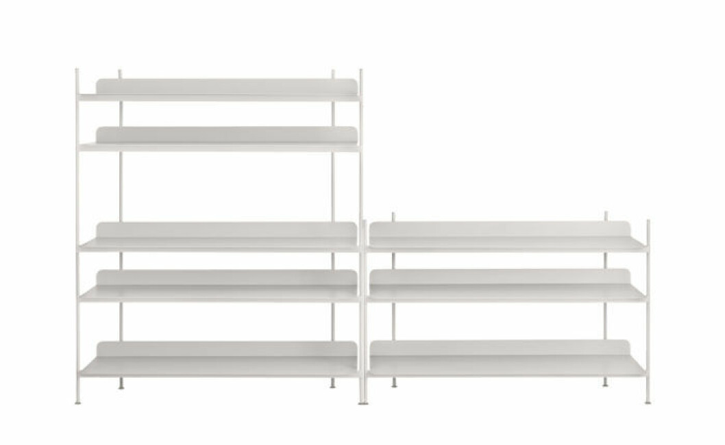 Modernt uttryck på klassiskt hyllsystem. Kombinera som du vill eller välj framtagna lösningar från Muutos <em>Compile Shelving System</em>, design Cecilie Manz. På bild <em>Compile Shelving System Configuration 7</em>, 16 995 kr, Muuto. Muutos Compile Shelving System, design Cecilie Manz