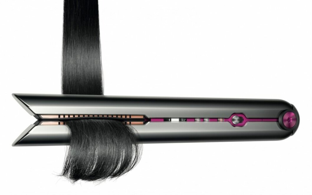 Plattången är den första med flexibla metallplattor som formar sig efter håret. Dyson Corrale