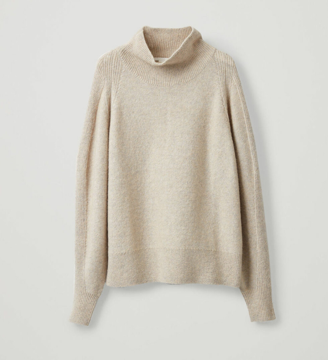 Beige stickad tröja från cos