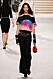 Batik-look från visningen av Chanel Métiers d’Art 2019/2020.