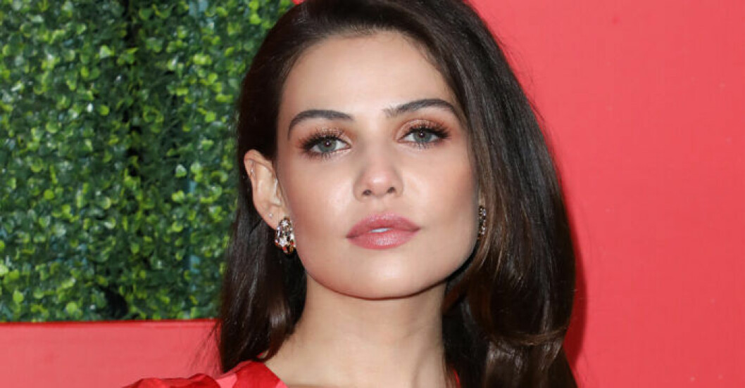 Danielle Campbell fyllde 25 år i januari. Danielle Campbell på röda mattan
