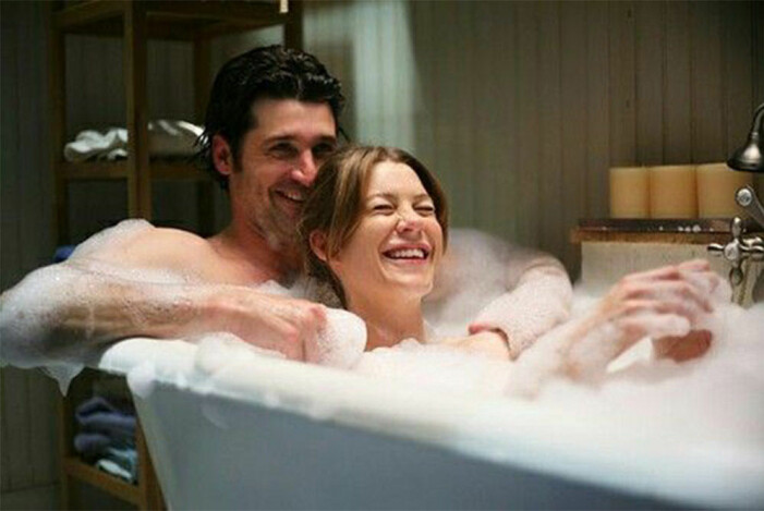 Derek och Meredith badar