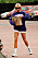 Diana i sweatshirt, tights och Gucci-väska