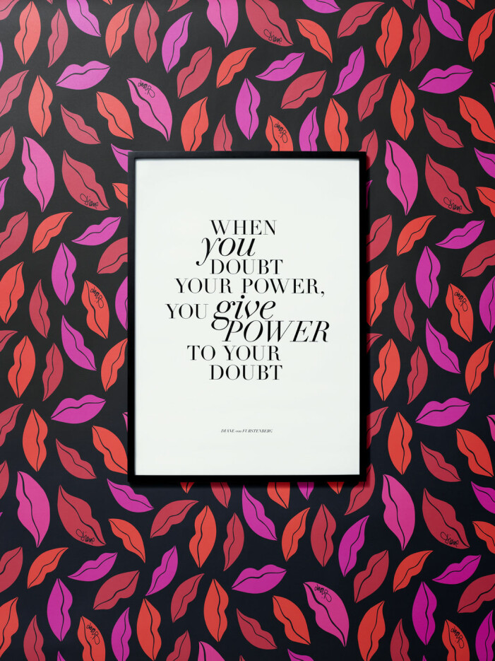 Ute efter posters? Kollektionen innehåller flera stycken. Diane von Furstenberg x H&M Home, poster med citat