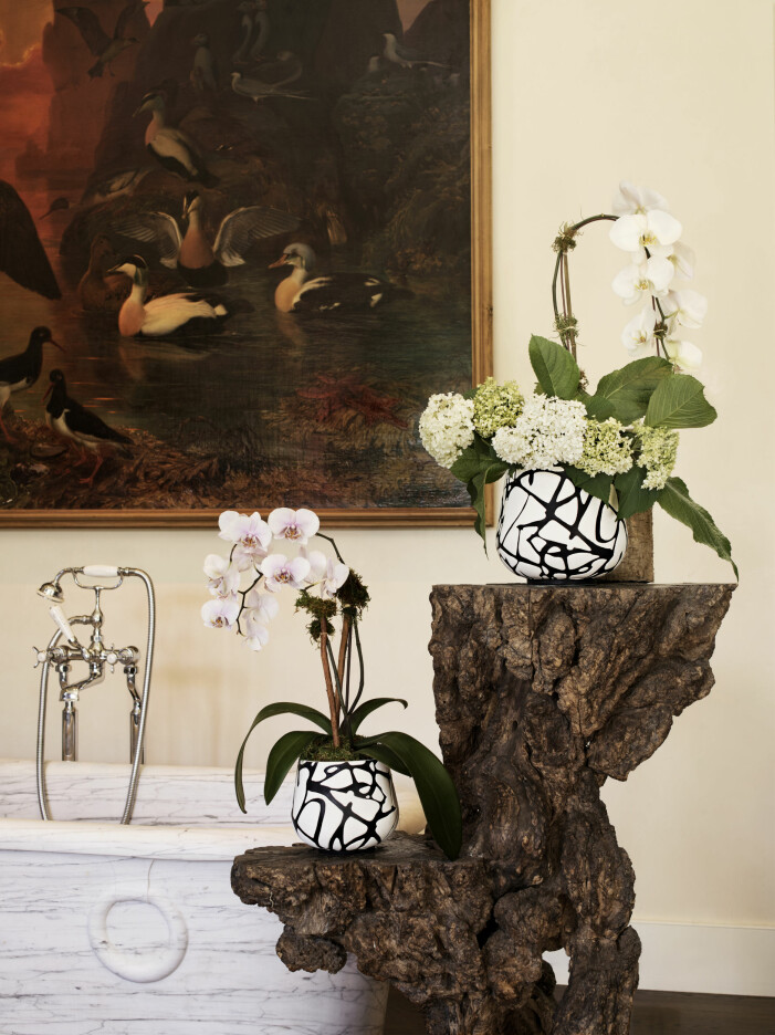 Svartvita krukor från Diane von Furstenbergs samarbete med H&M Home. Diane von Furstenberg x H&M Home, vaser