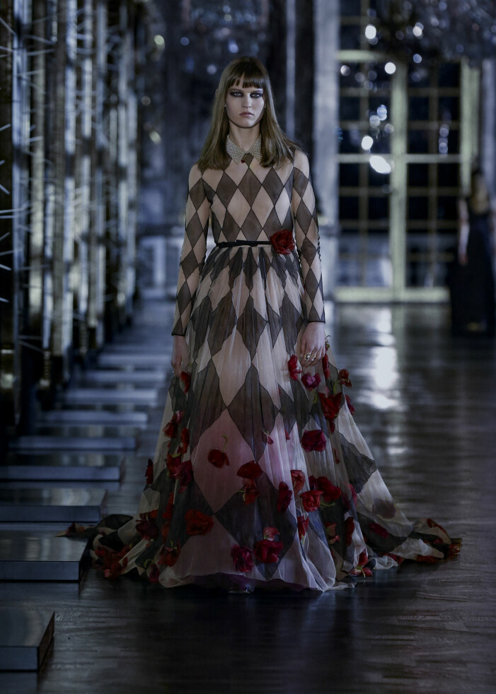 Dior AW21. SCHACKRUTIGklänning Dior AW21