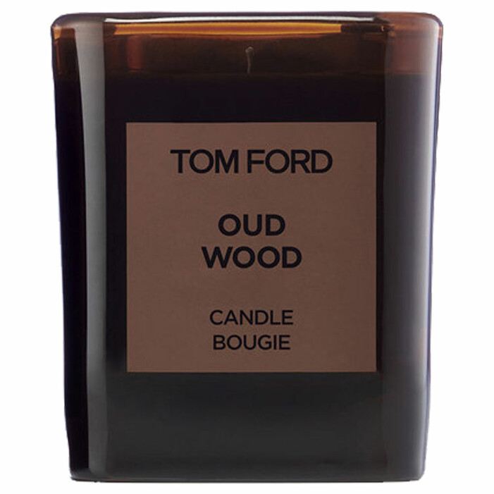 doftljus med oud wood doft från tom ford