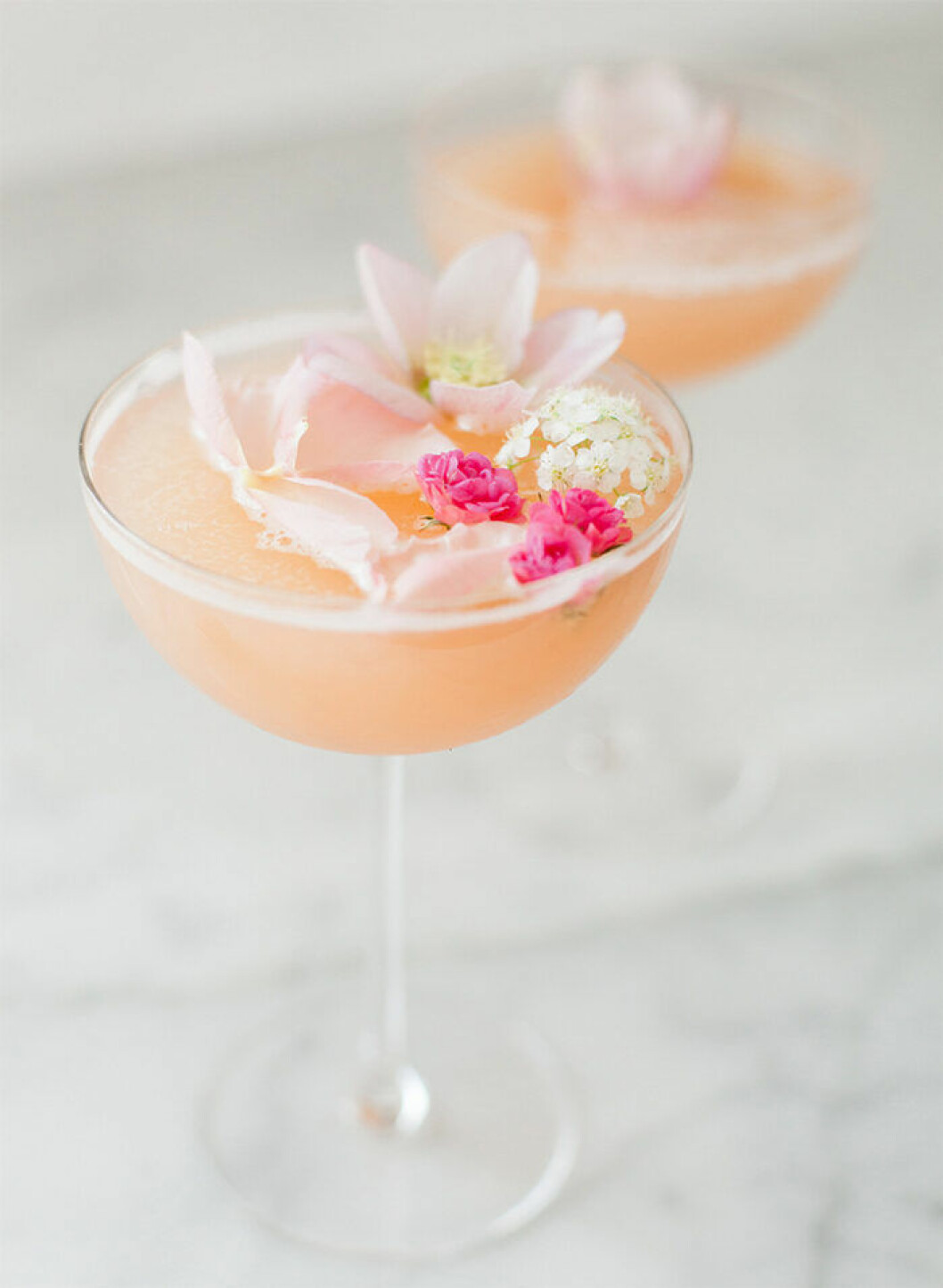 Rosé Royal. Via: <a href="https://www.crateandbarrel.com/blog/rose-valentines-day-cocktail-with-100-layer-cake/" target="_blank" rel="noopener">crateandbarrel</a> Rosé Royal.